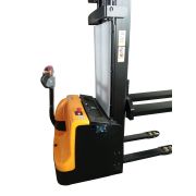 Штабелер самоходный 2,0 т 3,0 м TOR CDD2030-WSL (сопровождаемый)